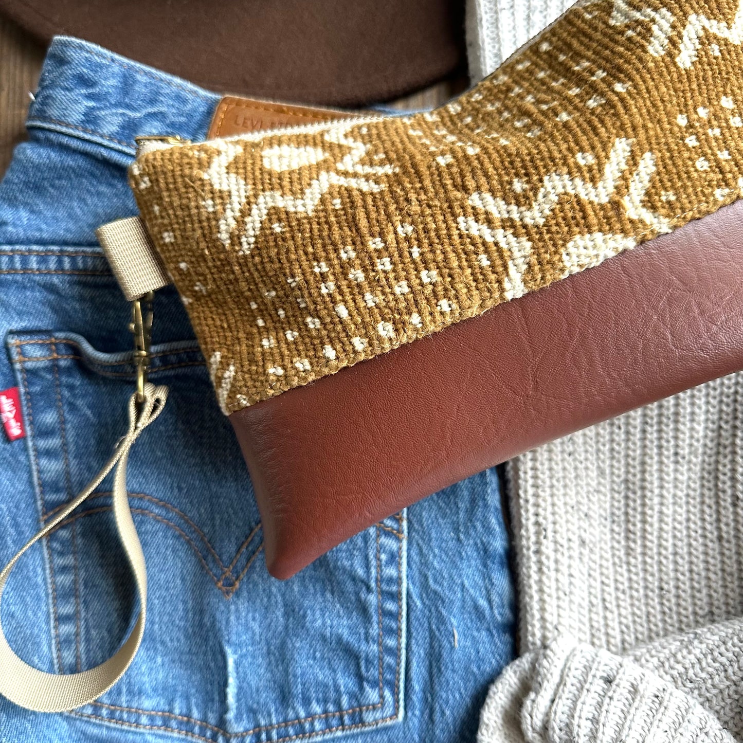 MUDCLOTH WRISTLET - Ochre