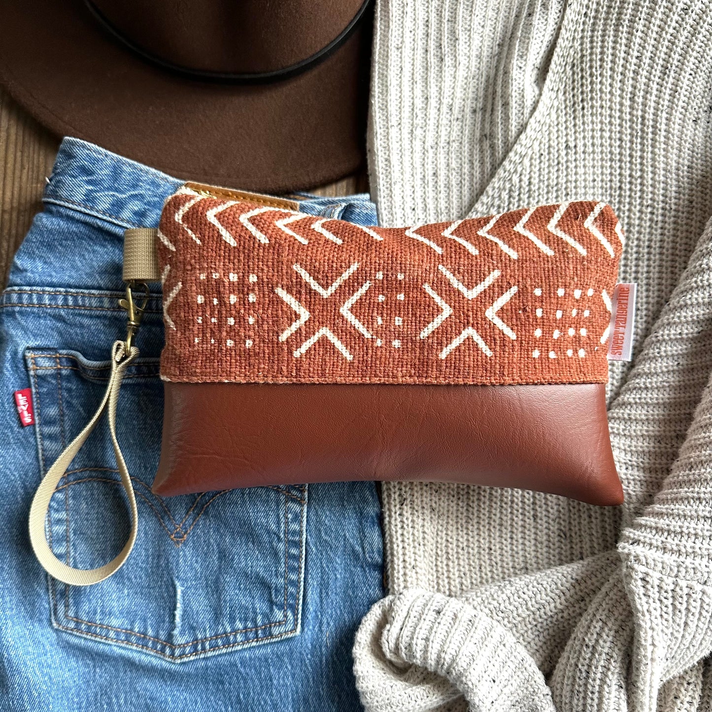 MUDCLOTH WRISTLET - Rust