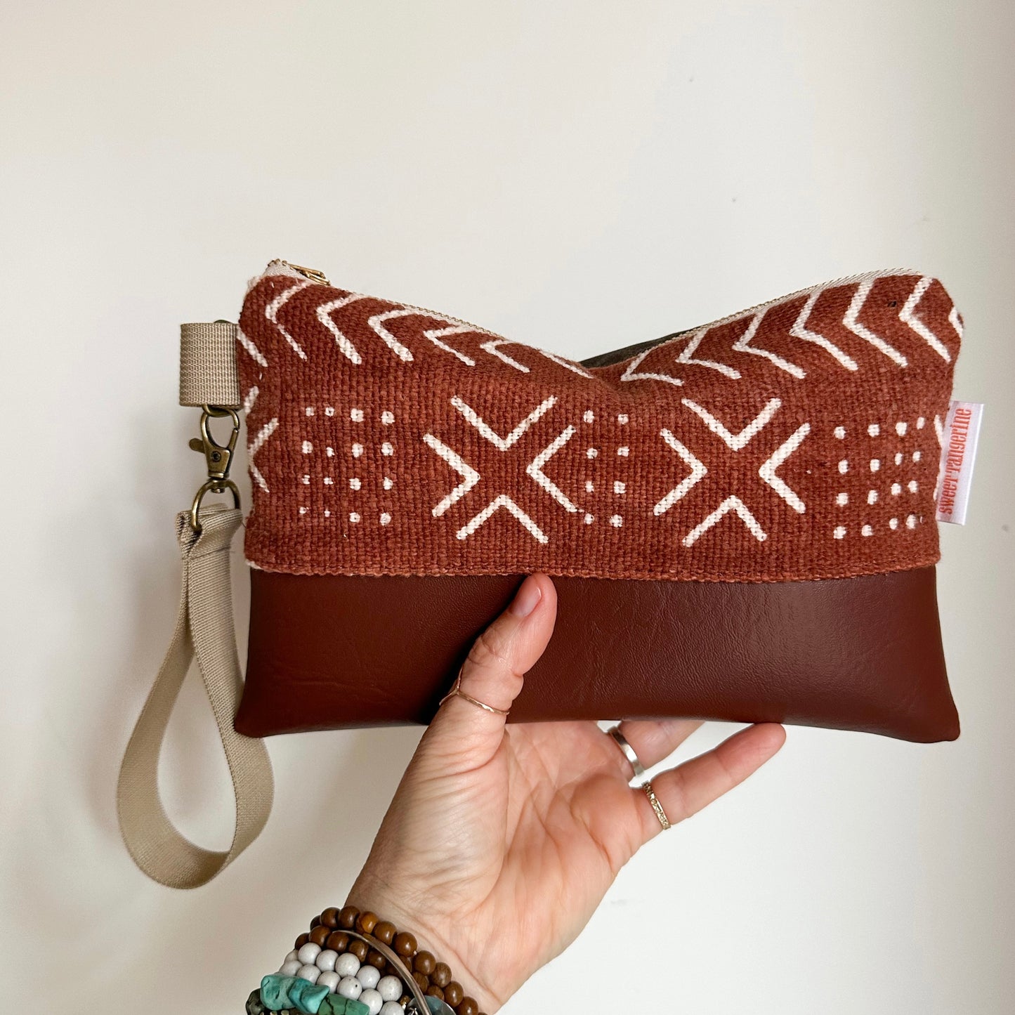 MUDCLOTH WRISTLET - Rust